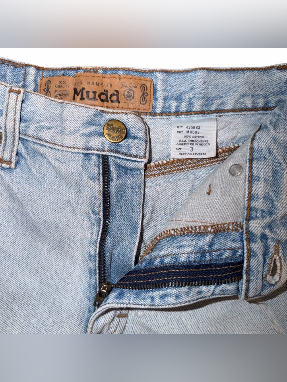 90s / Y2K Vintage Mudd Jean Shorts - Picture 7 of 11